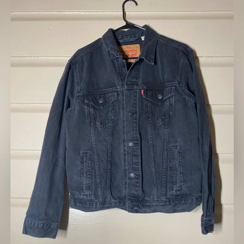 Levi’s black denim jacket Size L